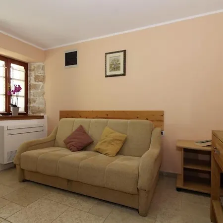 Holiday home Berta In - Haus Fuer 4-5 Personen Sveti Petar u Sumi