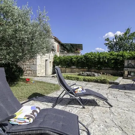 Berta In - Haus Fuer 4-5 Personen Holiday home Sveti Petar u Sumi